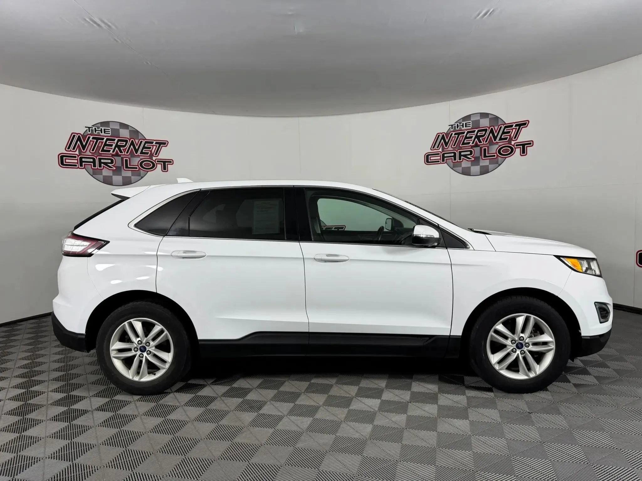 Used 2016 Ford Edge SEL FWD image 8