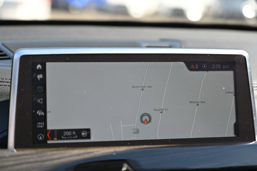 Used 2021 BMW X1 xDrive28i w/ Convenience Package image 2