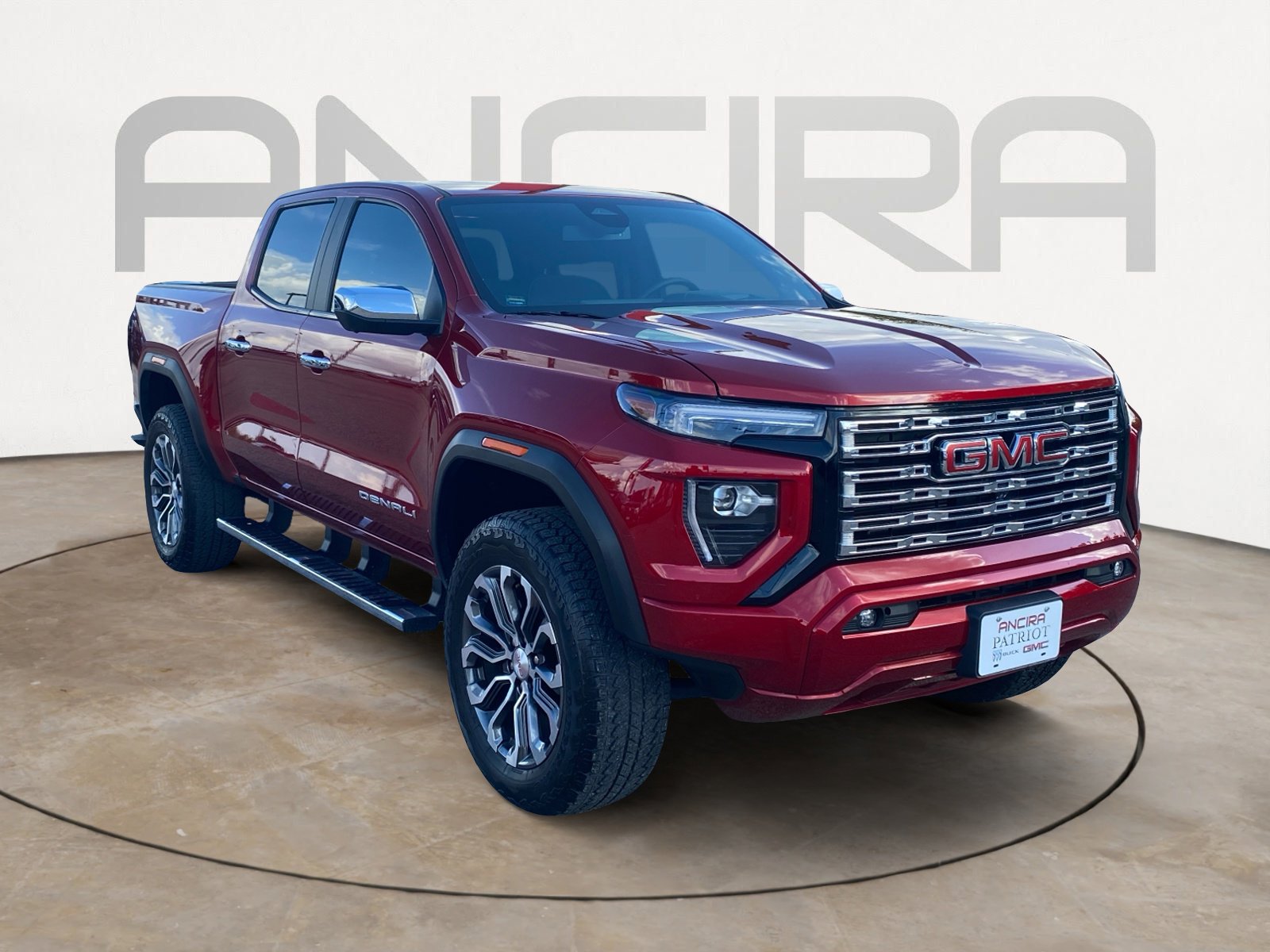 Used 2023 GMC Canyon Denali image 4