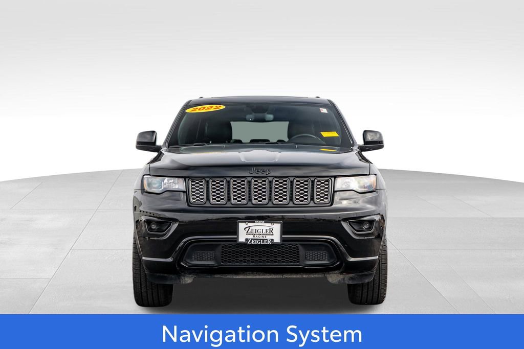 Used 2022 Jeep Grand Cherokee Laredo X image 2