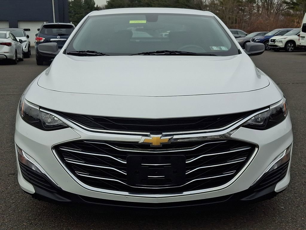 Used 2021 Chevrolet Malibu LS image 2
