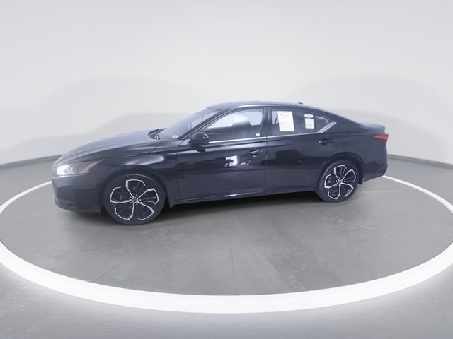 Certified 2023 Nissan Altima 2.5 SR w/ SR Premium Package AWD/4WD image 5