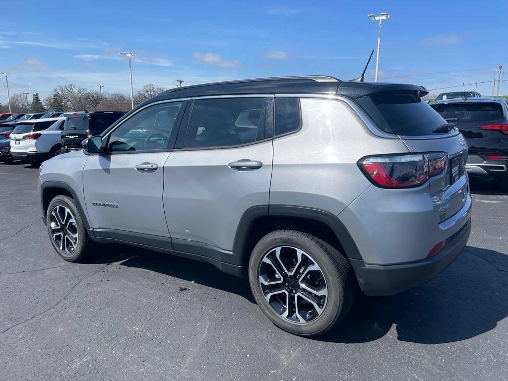 Used 2023 Jeep Compass Limited AWD/4WD image 5