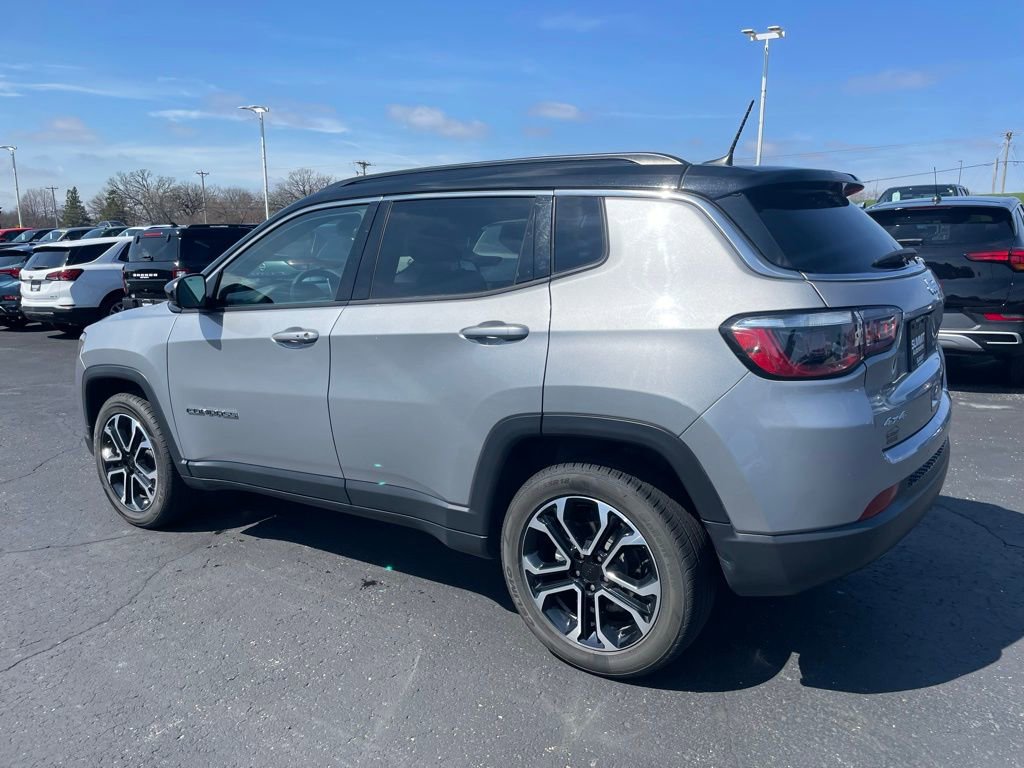 Used 2023 Jeep Compass Limited AWD/4WD image 5