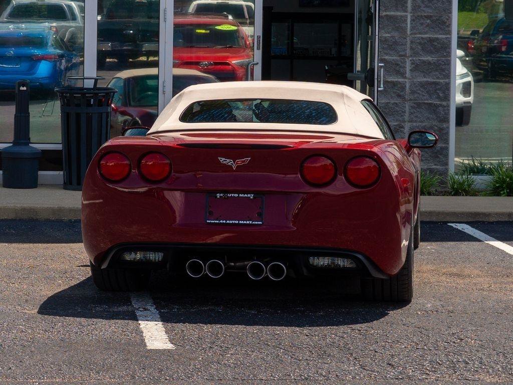 Used 2007 Chevrolet Corvette Convertible w/ Preferred Equipment Group RWD image 3
