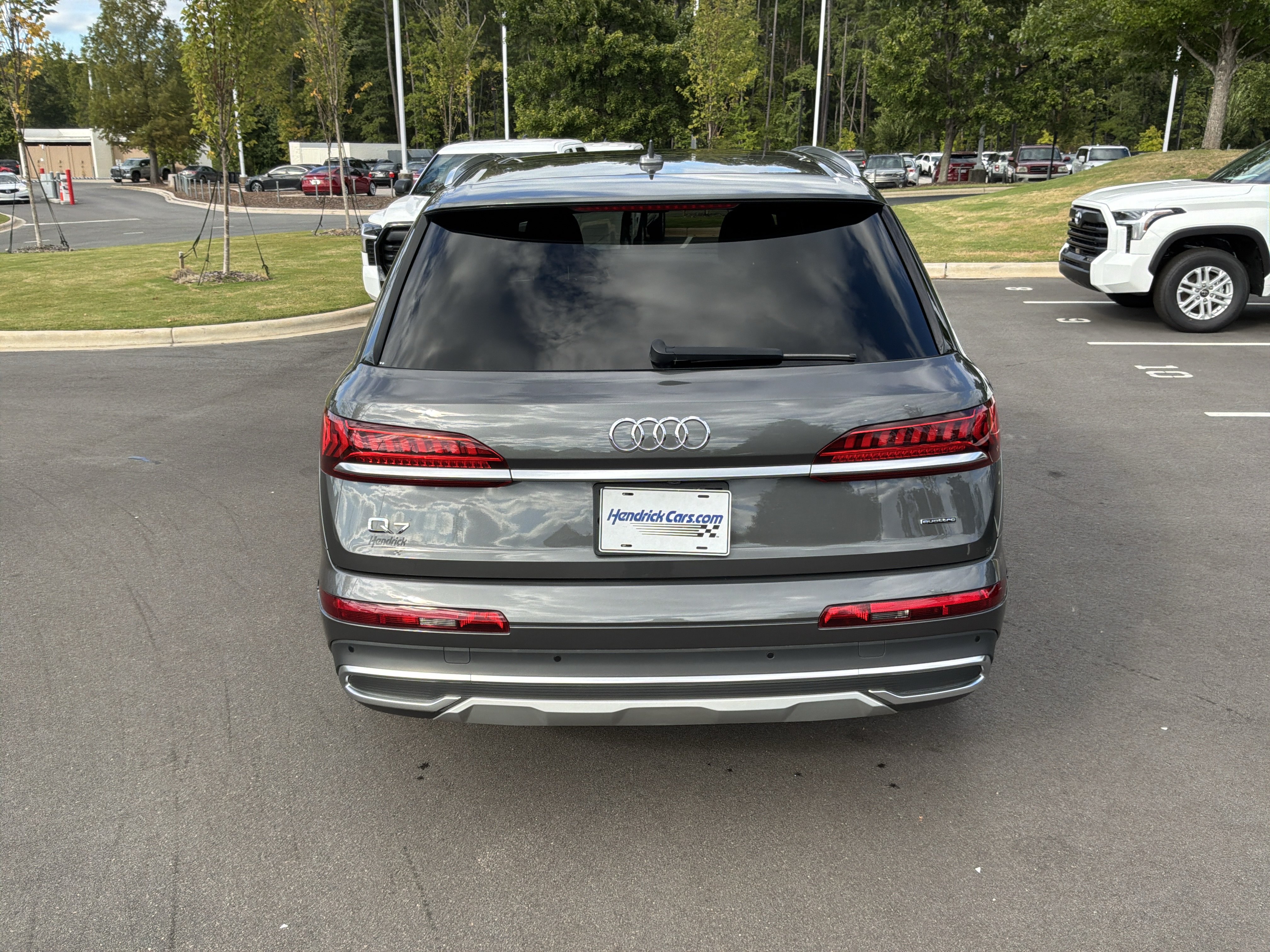 Used 2022 Audi Q7 3.0T Premium Plus w/ Premium Plus Package AWD/4WD image 9