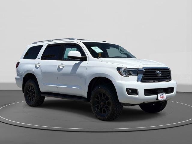 Used 2019 Toyota Sequoia SR5 AWD/4WD image 4