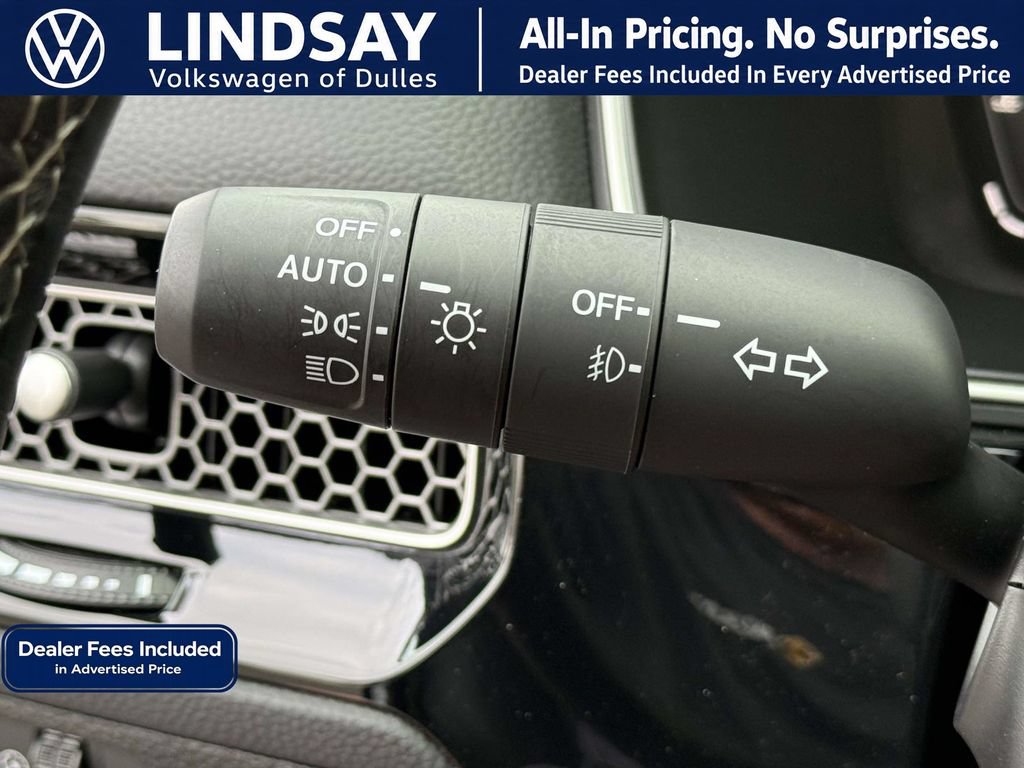 Used 2024 Honda Civic Touring image 25
