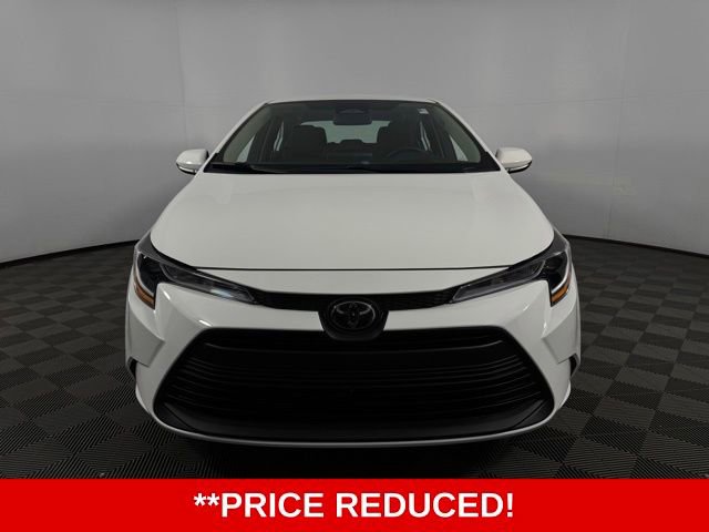 Used 2026 Toyota Corolla LE image 2