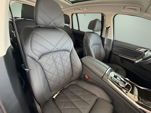 Used 2024 BMW X7 xDrive40i w/ Premium Package image 46