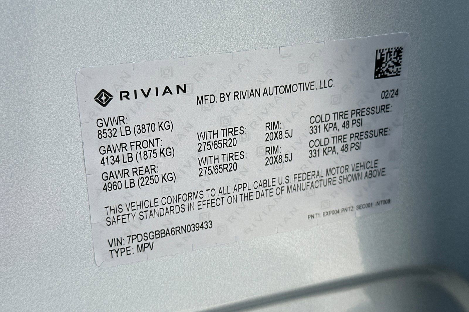 Used 2024 Rivian R1S Adventure image 28