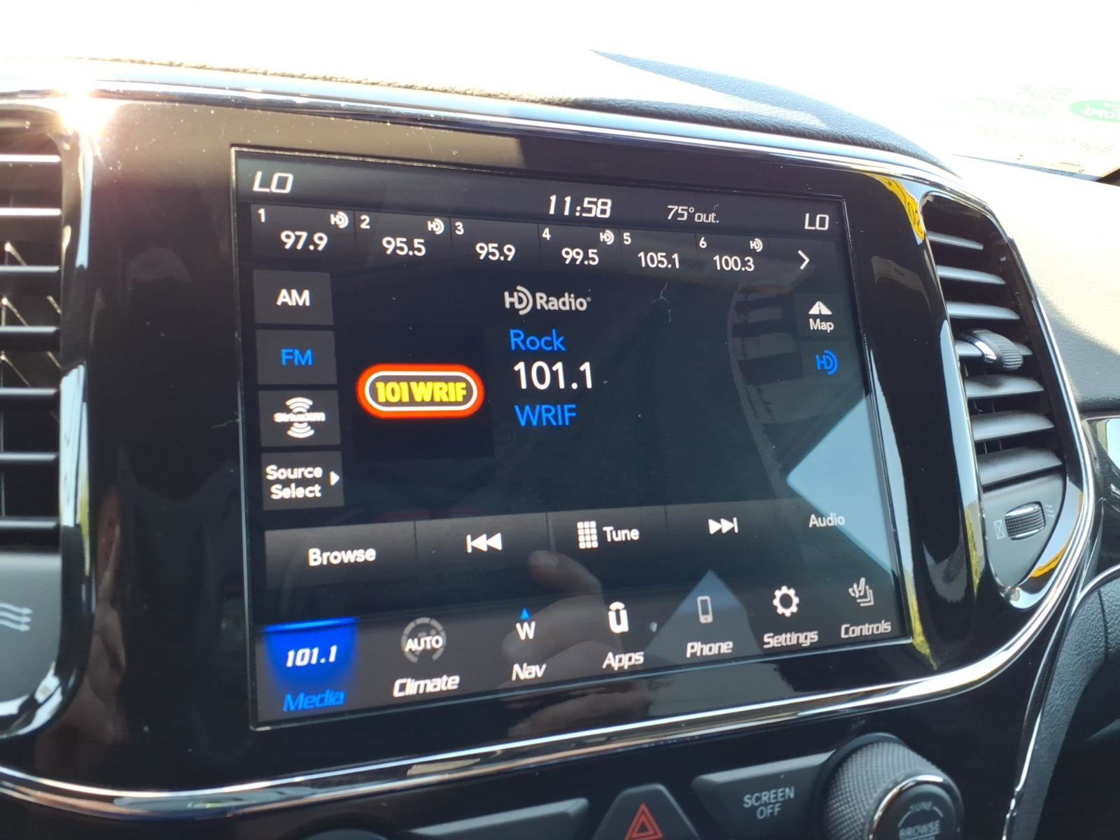 Used 2021 Jeep Grand Cherokee Trailhawk AWD/4WD image 17
