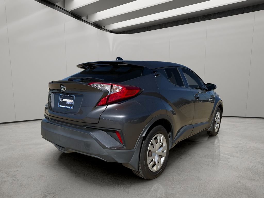 Used 2021 Toyota C-HR LE image 5