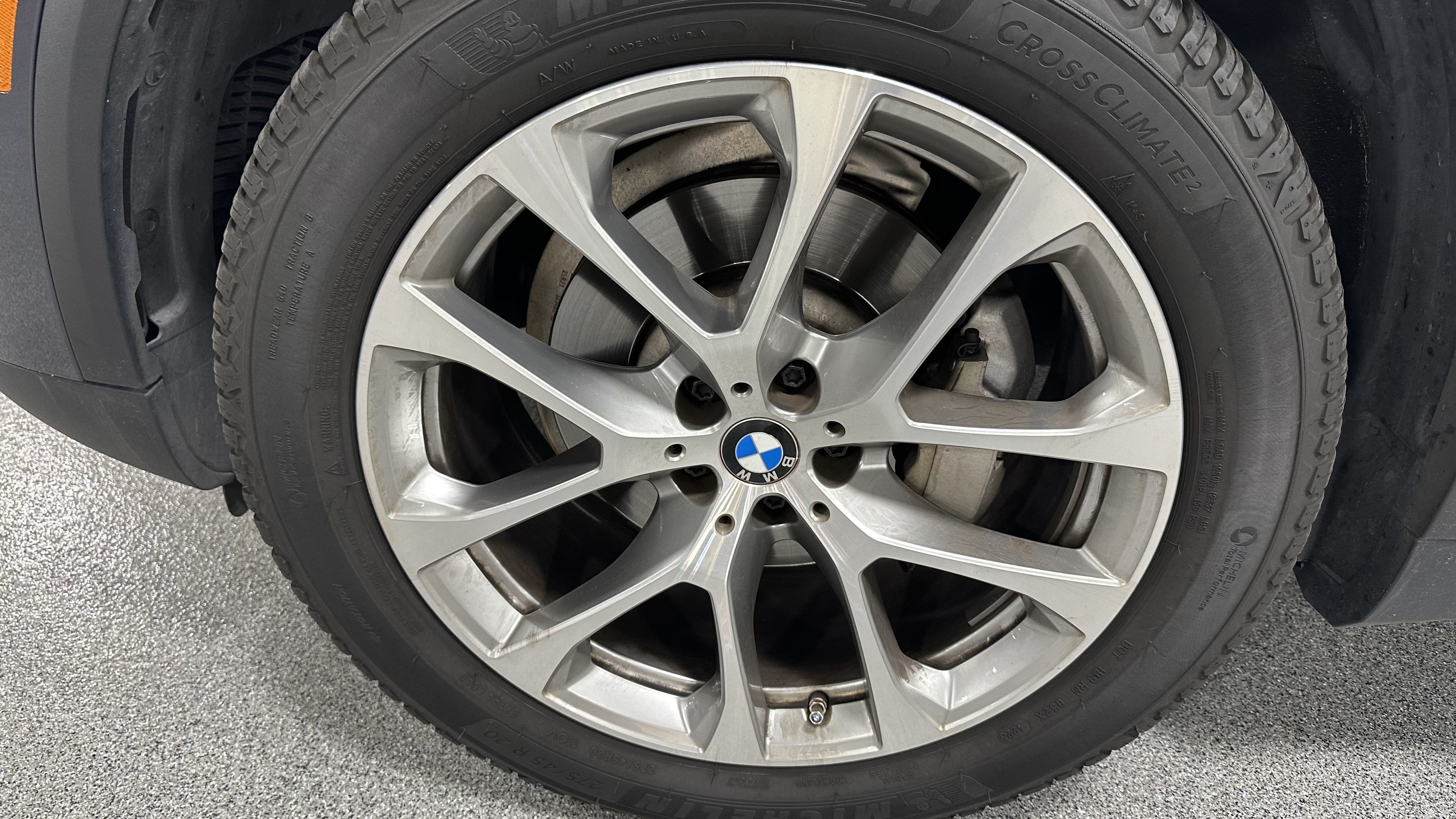 Used 2022 BMW X5 xDrive40i w/ Premium Package AWD/4WD image 12