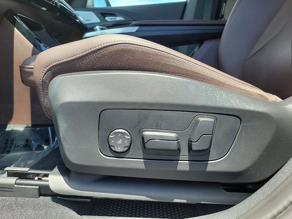 Used 2025 BMW X2 xDrive28i AWD/4WD image 23