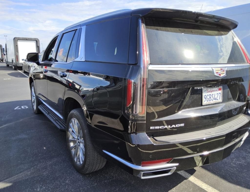 Used 2023 Cadillac Escalade Premium Luxury AWD/4WD image 8