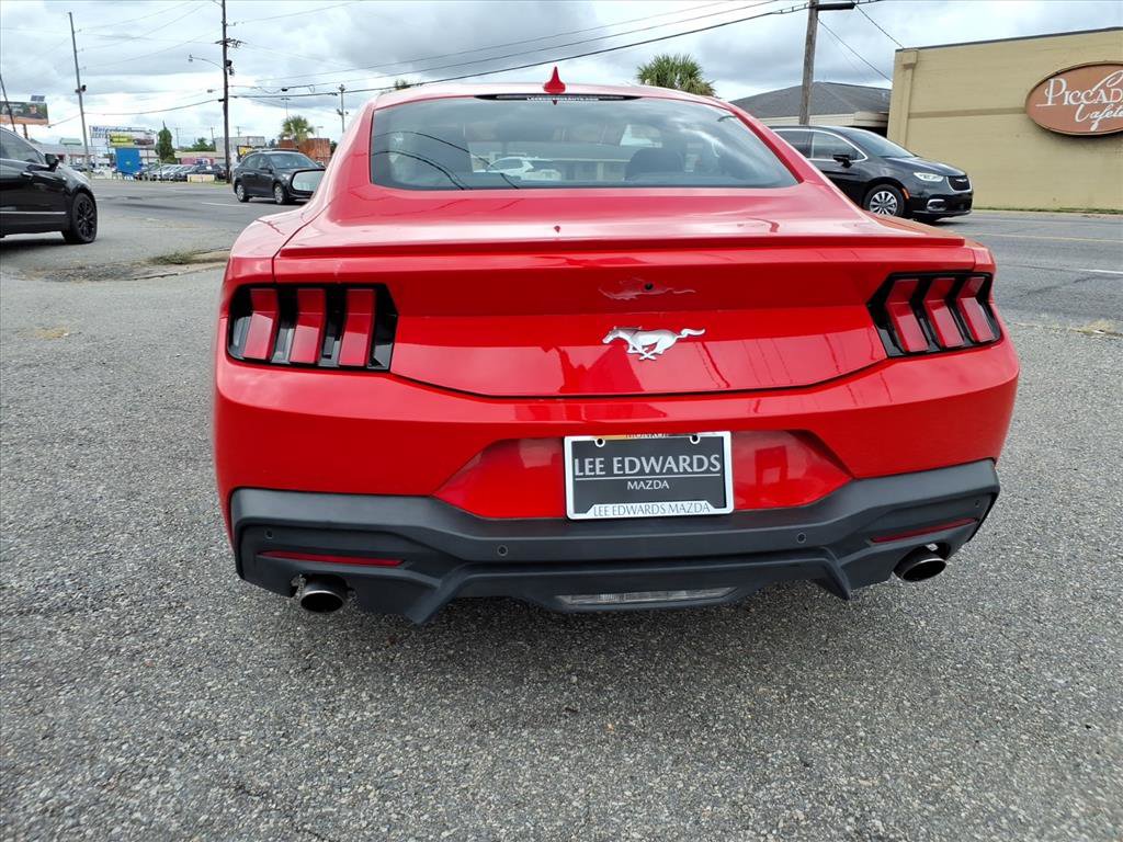 Used 2024 Ford Mustang Premium image 3