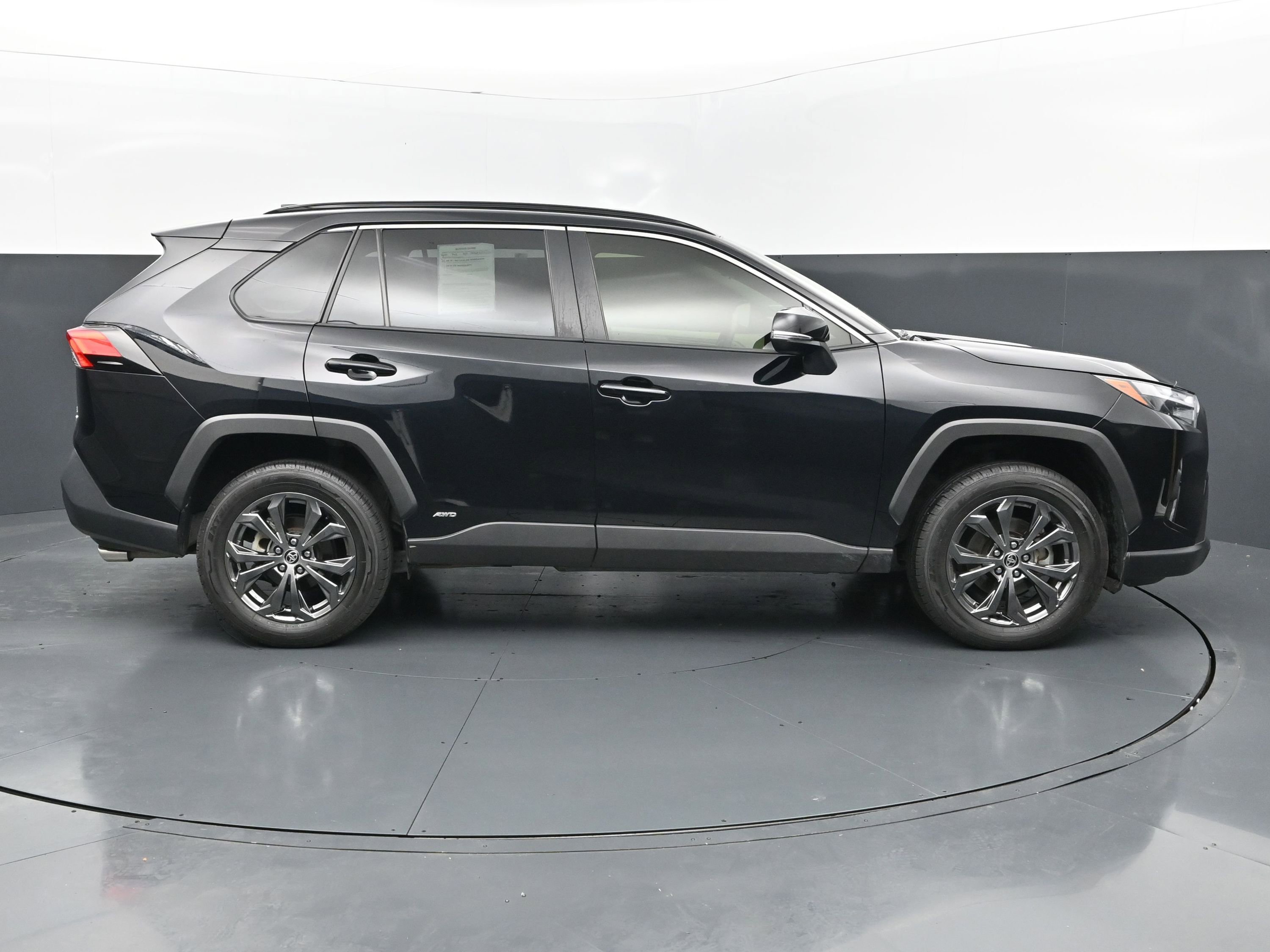 Used 2023 Toyota RAV4 XLE Premium AWD/4WD image 6