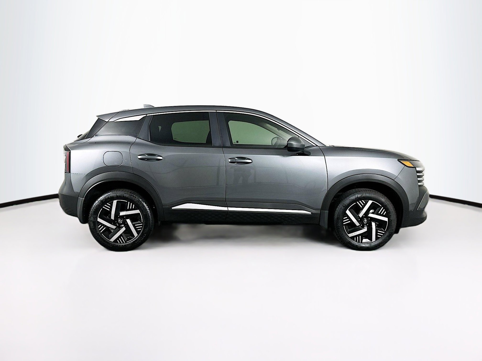 Used 2025 Nissan Kicks SV image 10