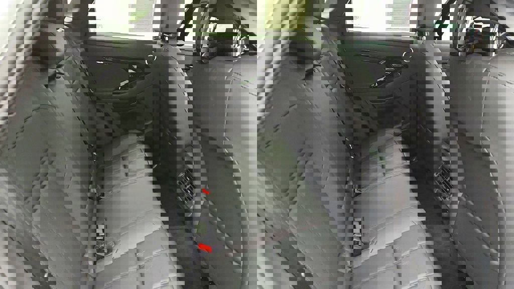 Used 2024 Land Rover Range Rover Evoque Dynamic SE image 23