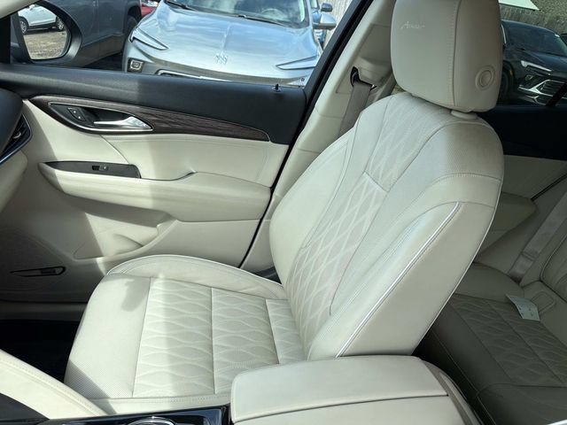Used 2021 Buick Envision Avenir w/ Technology Package II FWD image 21