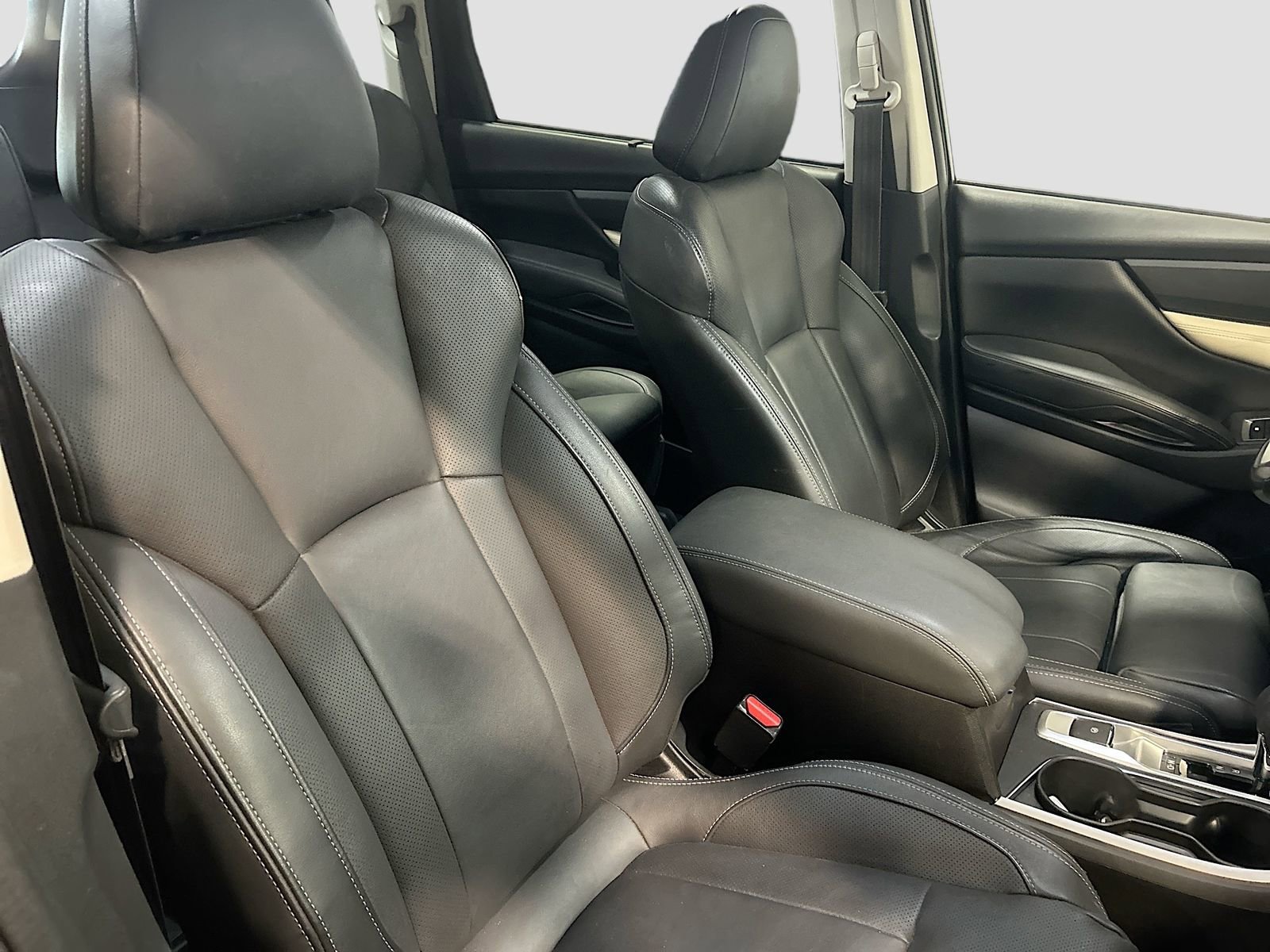 Used 2021 Subaru Ascent Limited w/ Technology Package image 31