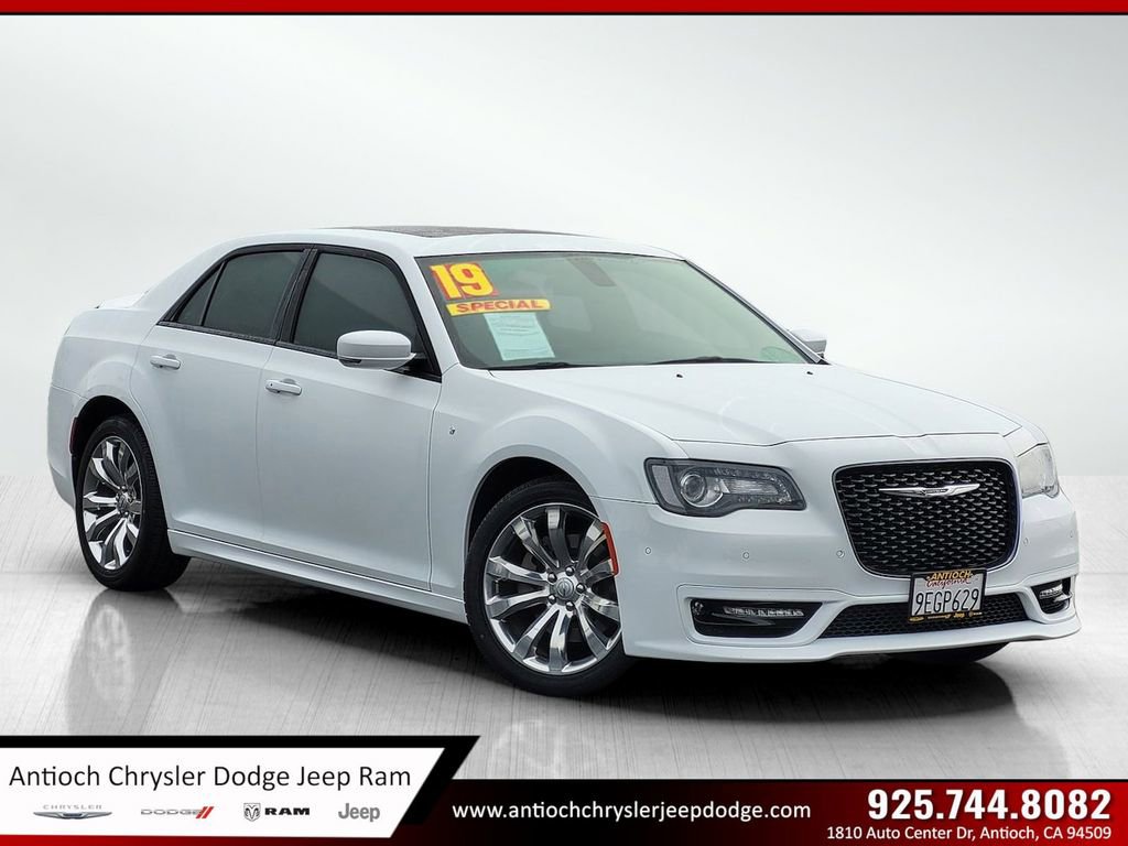 Certified 2019 Chrysler 300 S w/ 300S Premium Group 2