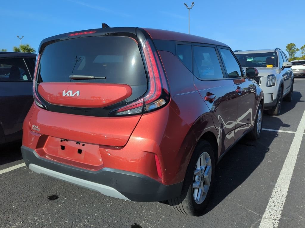 Certified 2023 Kia Soul LX w/ Option Group 015 image 9