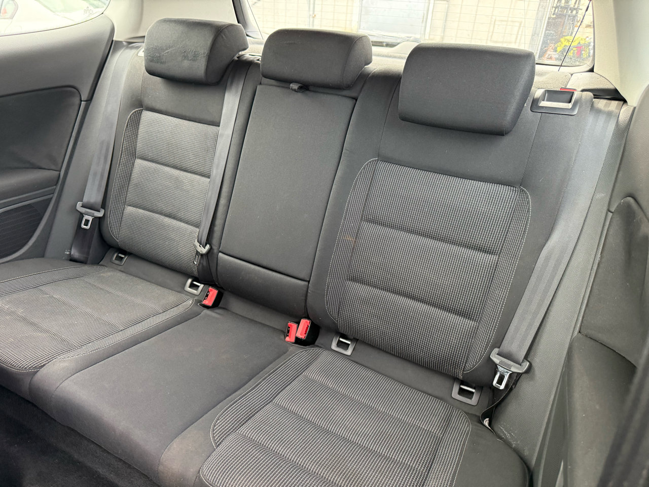 Used 2010 Volkswagen Golf 2-Door image 11