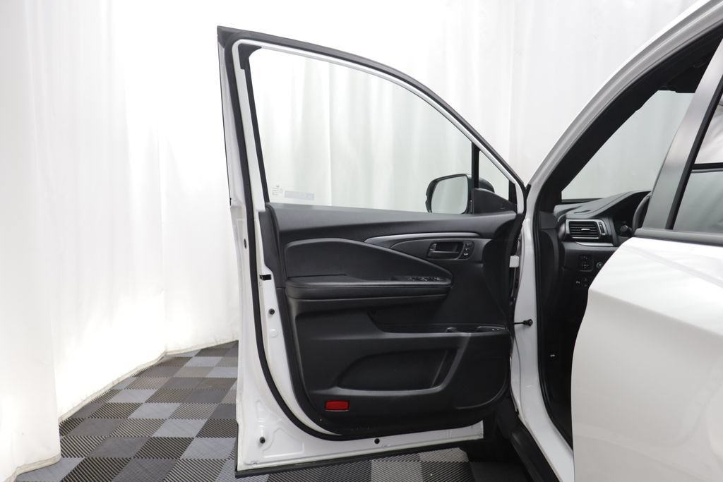 Used 2024 Honda Passport EX-L image 4