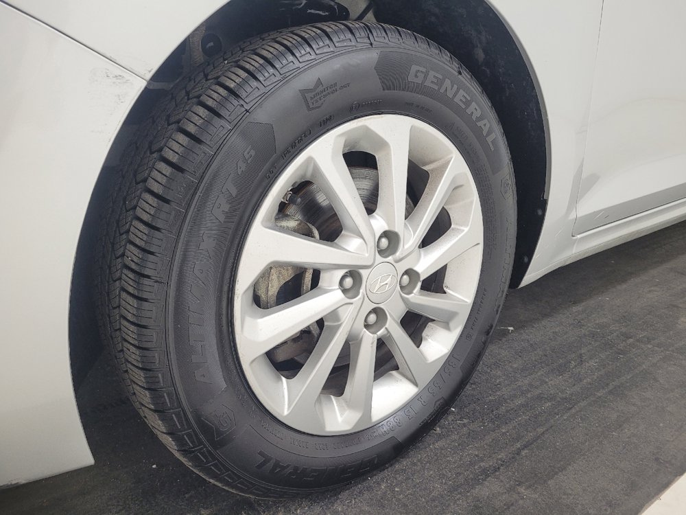 Used 2022 Hyundai Accent SEL FWD image 31