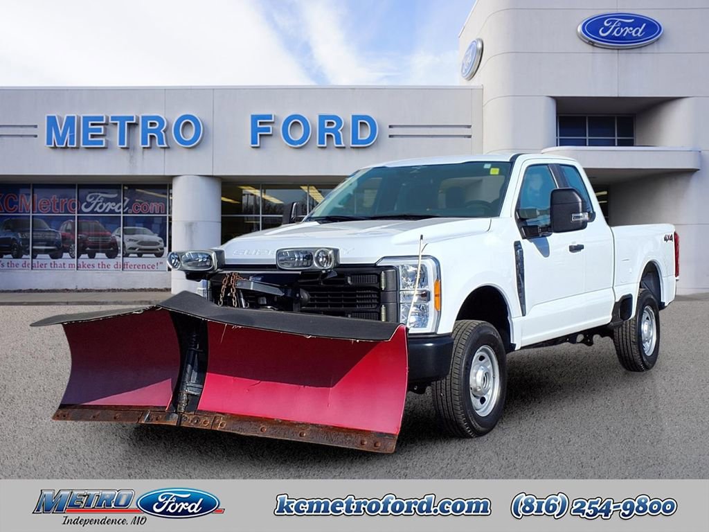 Used 2023 Ford F250 XL w/ Snow Plow/Camper Package AWD/4WD image 8