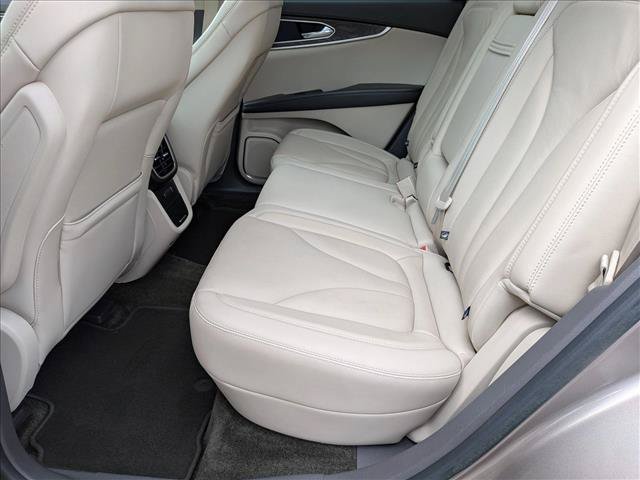 Used 2018 Lincoln MKX Reserve w/ Driver Assistance Package FWD image 20