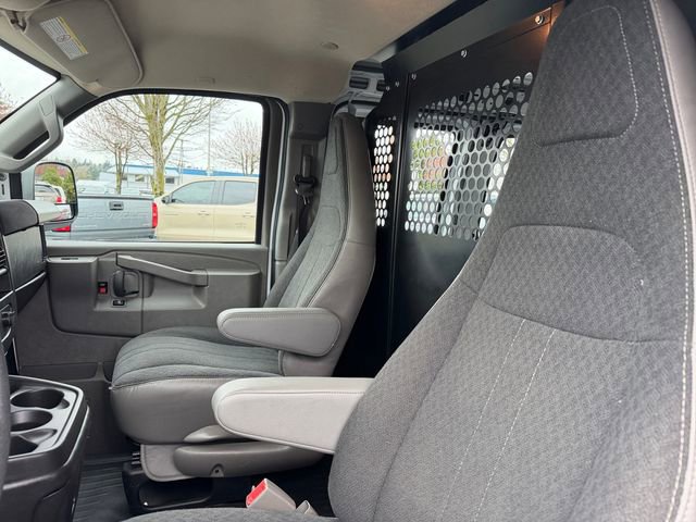 Used 2024 Chevrolet Express 2500 w/ Driver Convenience Package image 27