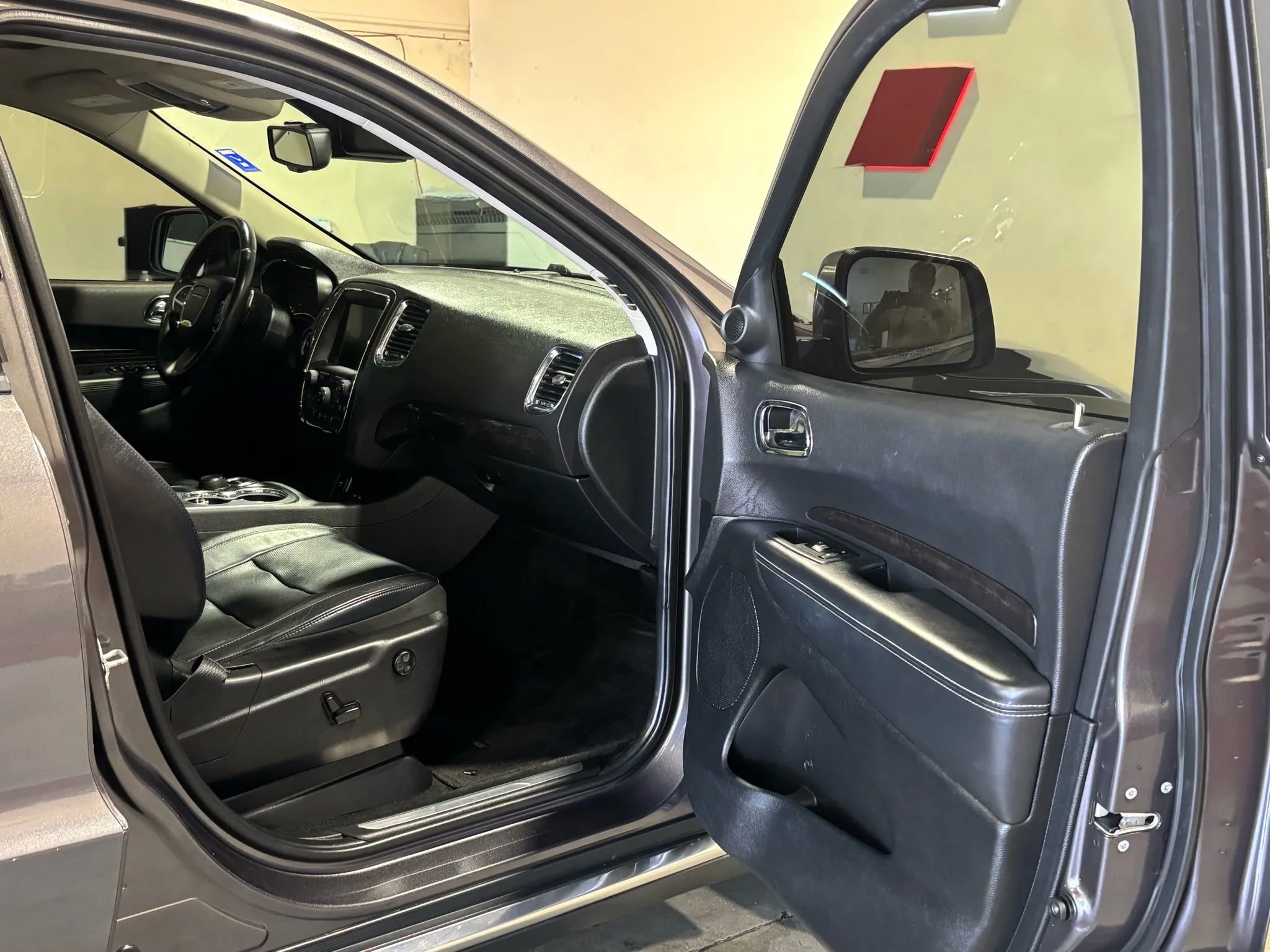 Used 2014 Dodge Durango Citadel w/ Technology Group AWD/4WD image 17