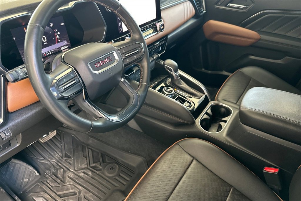 Used 2023 GMC Canyon AT4 w/ AT4 Premium Package image 12