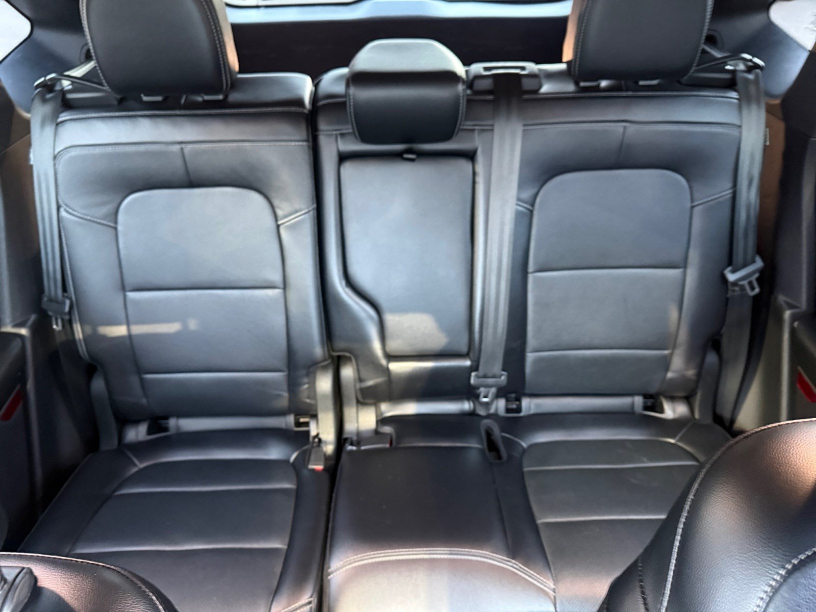 Used 2020 Ford Escape Titanium w/ Titanium Premium Package 2.0 AWD/4WD image 18