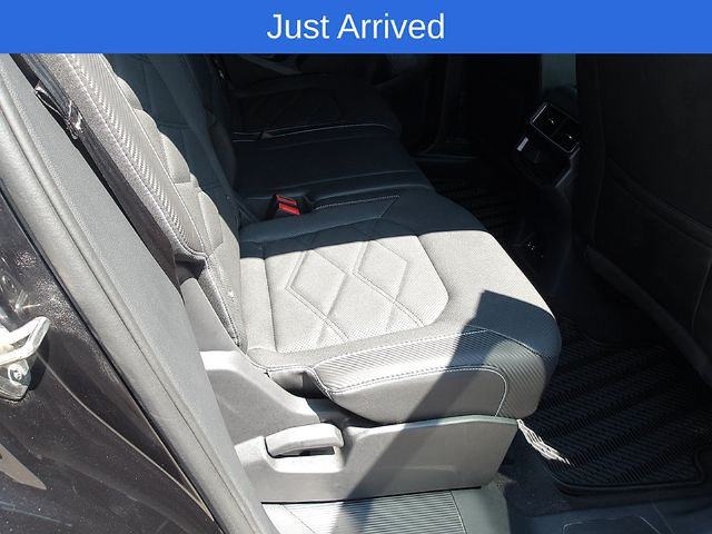 Used 2025 Volkswagen Atlas Cross Sport SE AWD/4WD image 12