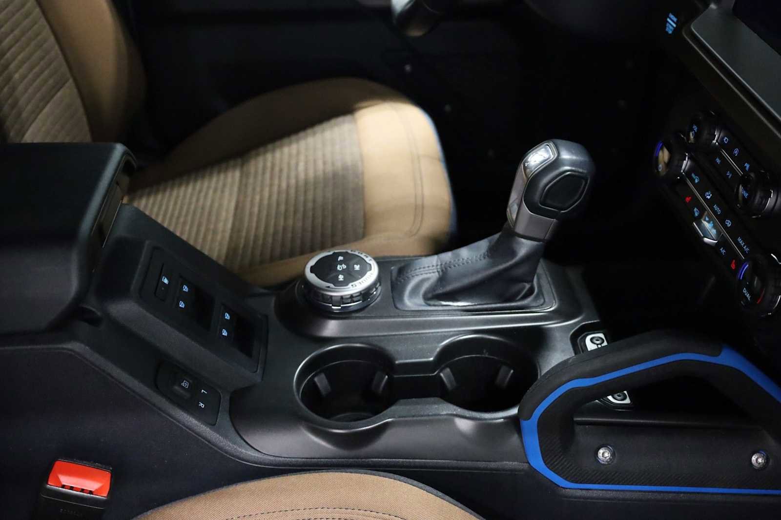 Used 2021 Ford Bronco Outer Banks image 18