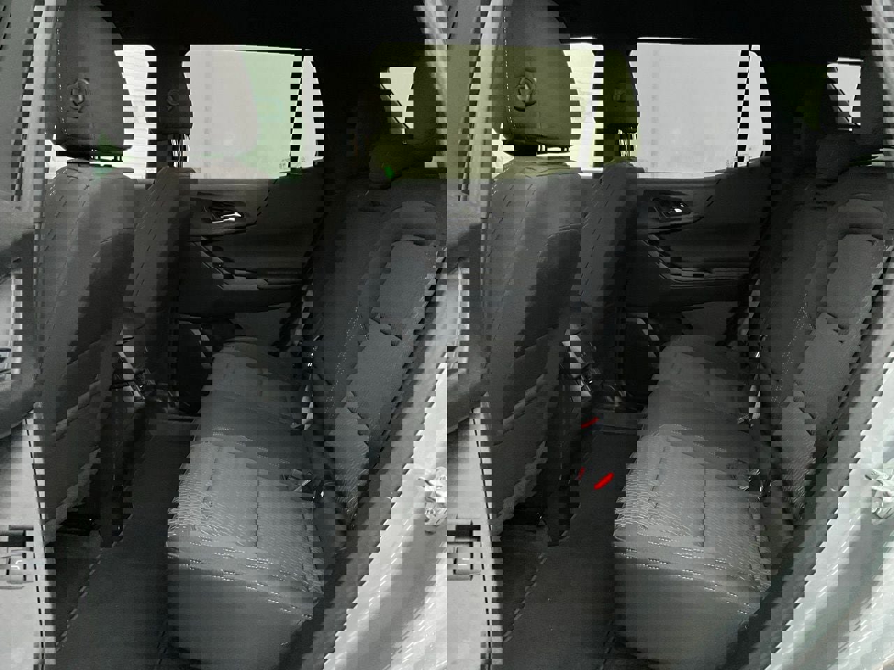 Used 2025 Chevrolet Equinox LT image 11