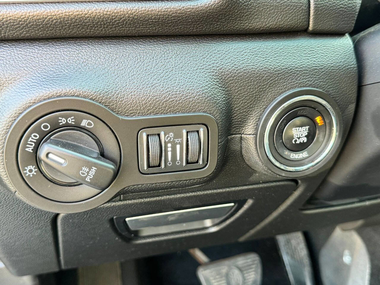 Used 2014 Maserati Ghibli Base 4dr Sedan image 12