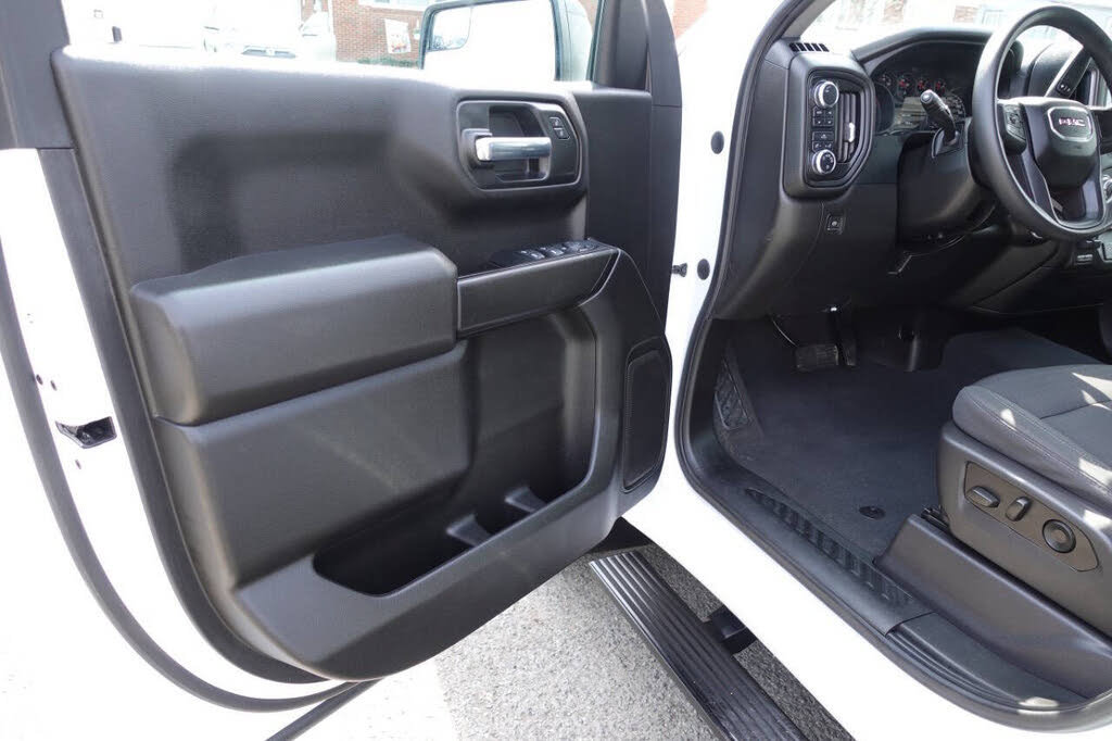 Used 2023 GMC Sierra 1500 Pro w/ Graphite Edition AWD/4WD image 17