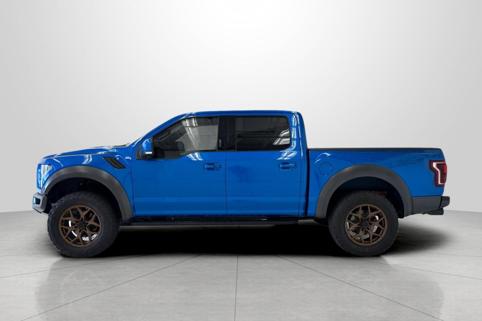 Used 2019 Ford F150 Raptor w/ Equipment Group 802A Luxury image 8