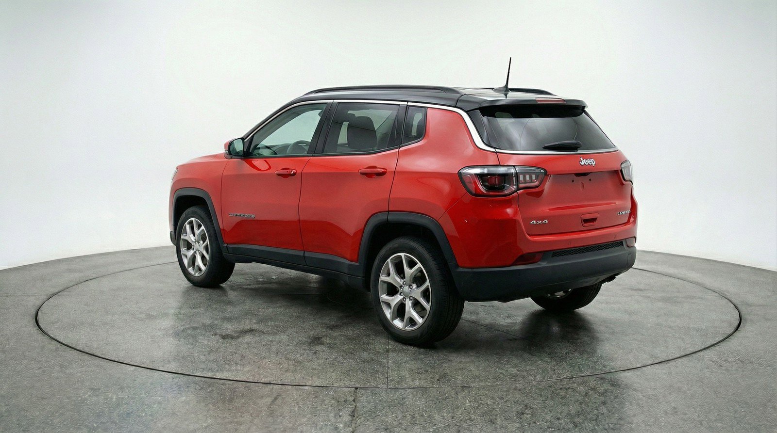 Used 2025 Jeep Compass Limited image 6
