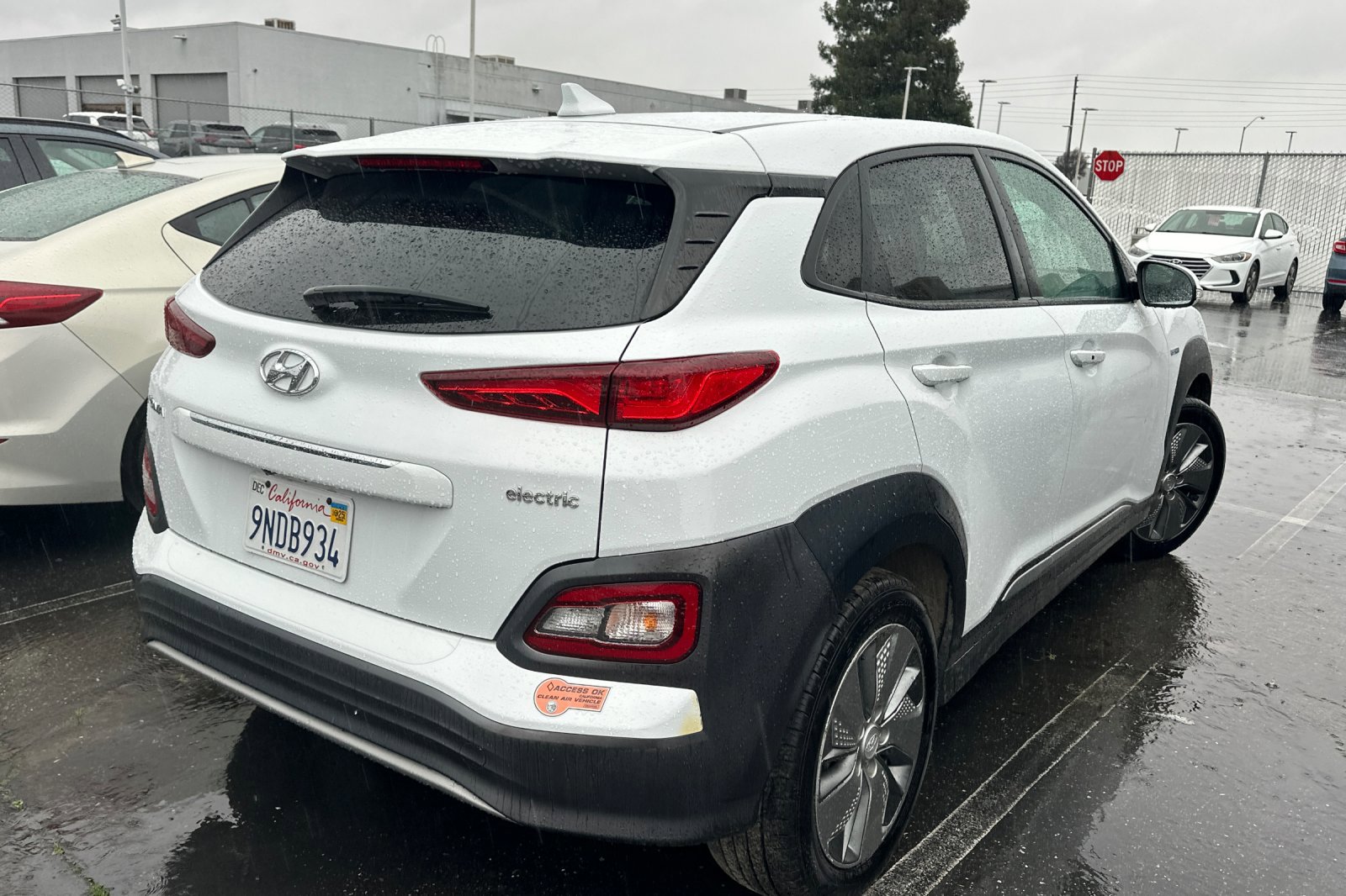 Used 2020 Hyundai Kona Limited FWD image 3