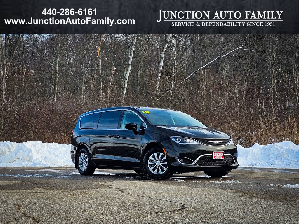 Used 2018 Chrysler Pacifica Touring Plus image 1