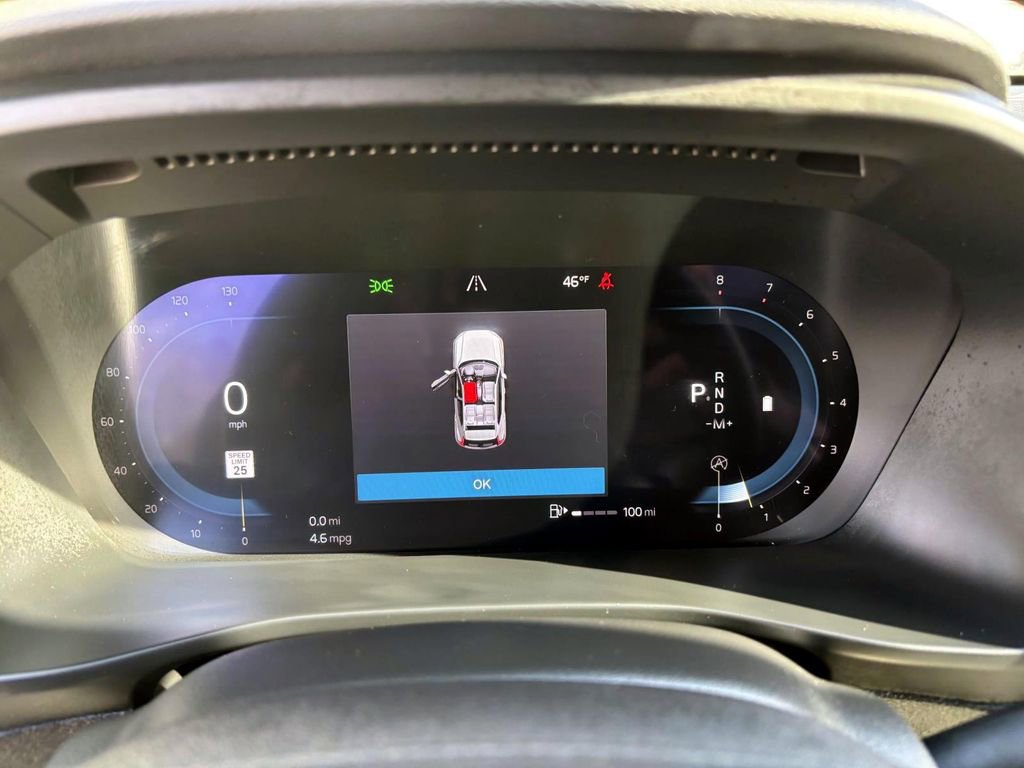 Used 2023 Volvo XC40 B5 Plus w/ Protection Package Premier image 15