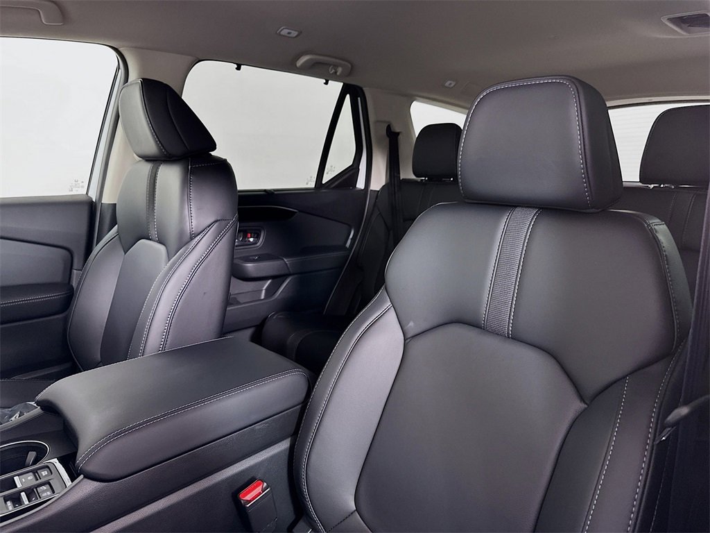 New 2025 Honda Pilot EX-L image 8