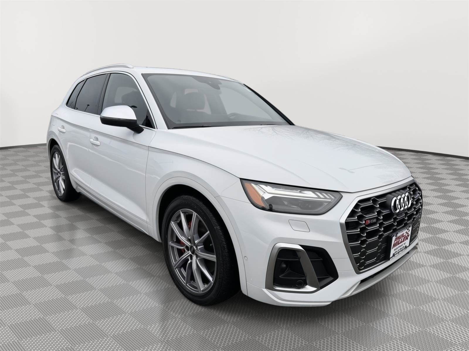Certified 2024 Audi SQ5 Prestige image 3