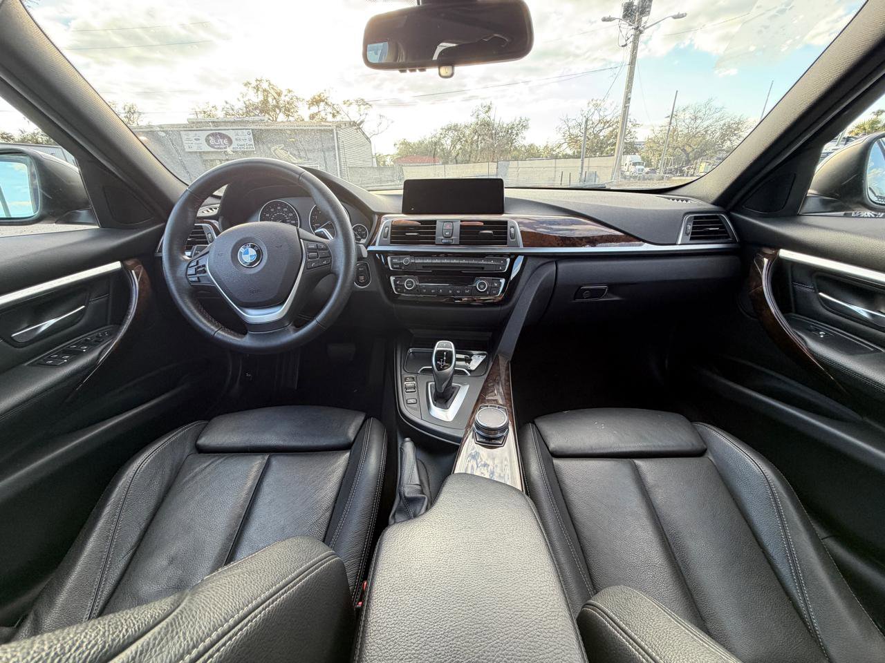 Used 2017 BMW 330i Sedan image 11